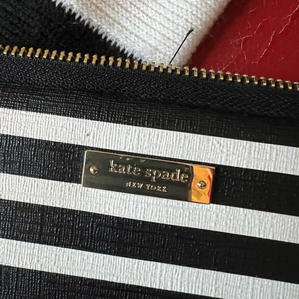 KateSpade NewYork Zip Sleeve for Microsoft Surface Pro3and SurfacePro4BlackCream